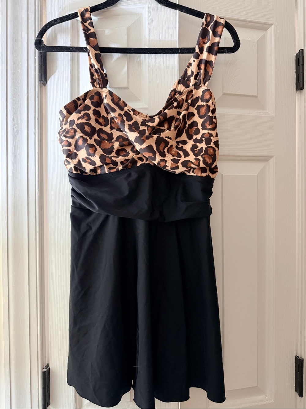 NWT 14W Aqua Eve Leopard Print Swim Top only - Black & Brown
